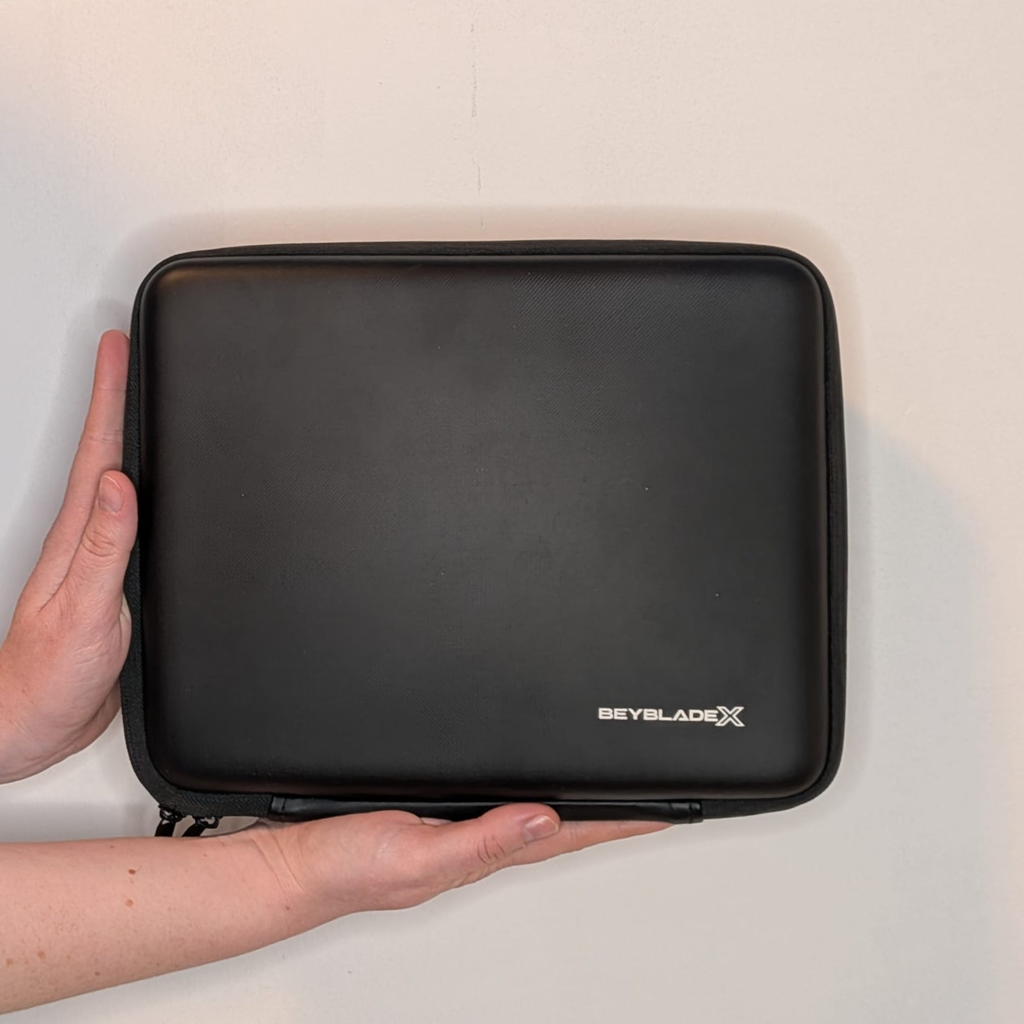 Beyblade X Gear Case (schwarz oder weiß)